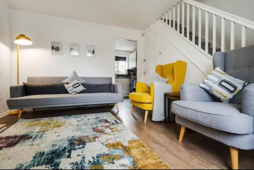 New Build House Near Trafford Centre With Drive Villa Manchester Buitenkant foto